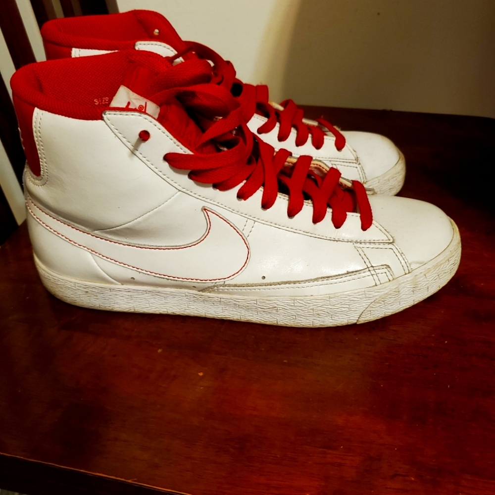 Nike Blazers Size 9